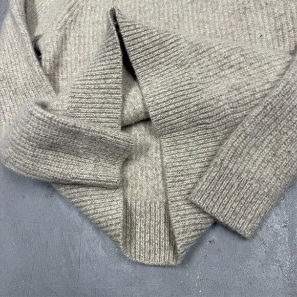 Abercrombie & Fitch Wool Chunky Knit Sweater Small - Picture 6 of 7